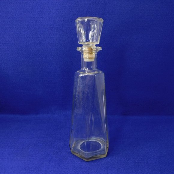 Pair of Vintage Heavy Glass Decanters 12" - Picture 6 of 7